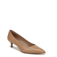 Dori Kitten Pump